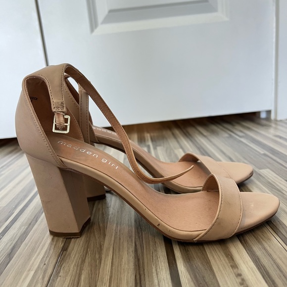 Madden girl BEELLA heeled sandals - nude (size 8) - Picture 1 of 4